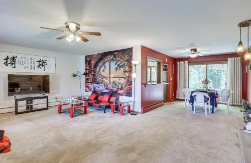 Grove City House | Private 5-Acre Lake Pet-Friendly Grove City Home