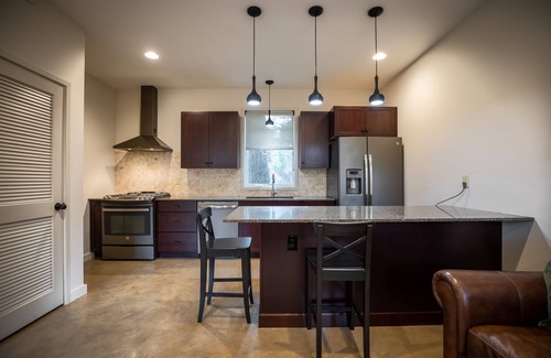 Hancock House | Private 872 sq ft guesthouse, off street parking, walk to UT