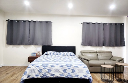 Monterey Park House | Private Access Big Master Suite