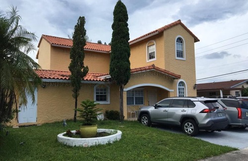 Greenacres House | Private accommodation Located 10 minutes from downtown, 5 from airport