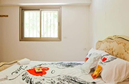 Tel Aviv Villa | Private amazing villa in tel Aviv!