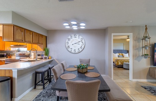 Englewood East House | Private and cozy home - 10 minutes from the beach