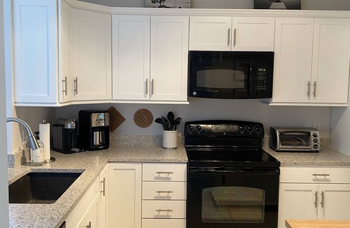 St. Simons Island Condo | Private and quiet condo on North end of SSI. 30 day minimum. n