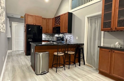 Cheektowaga Apartment | Private Apartment next to Airport!