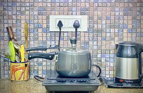 Chhatarpur Apartment | Private apartment with movie theatre