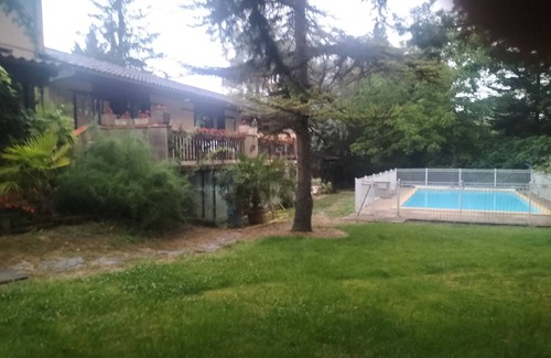 Foissac Apartment | Private apartment with pool