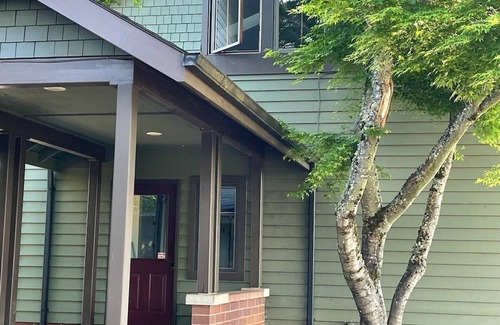 Crawfordsville Apartment | Private apartment with Winter and Spring availabilty