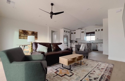 Gilbert House | Private back house on large lot located in Gilbert!