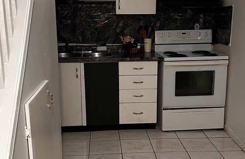 Brampton House | Private Basement in Brampton wit Private Entrance