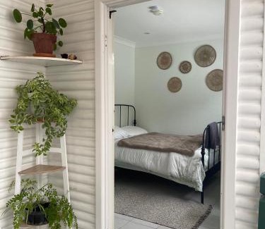 Marsfield House | Private bath garden view guest room pet friendly