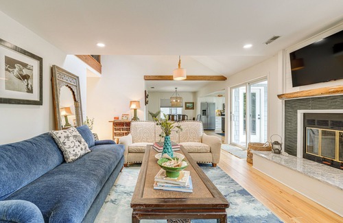 Kitty Hawk House | Private Beach Access & Hot Tub: Kitty Hawk Haven