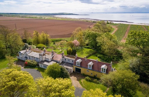 Leven Cottage | Private Beach Access - Dumbarnie Golf - Beautiful 2 B/Rm Cottage - Pet Friendly
