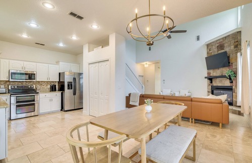 Summerfield House | Private Beach at Lakefront Summerfield Getaway!