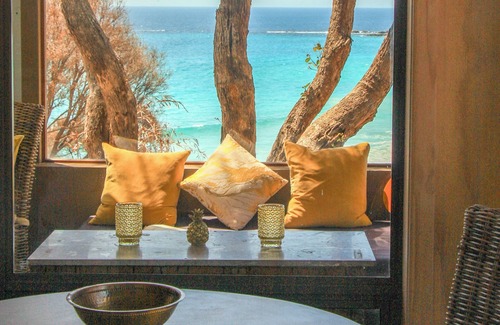 Duncan House | Private Beach Retreat Dome, 2 minutes walk to stunning Snelling Beach