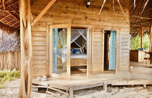 Isla Bastimentos House | Private Beachfront House With Kayak & Guided Tours