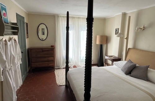Eyragues Bed & Breakfast | Private bed and breakfast on a Family farm 5 minutes from Saint Remy de Provence