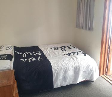 The Gardens House | Private cabin Close to airport