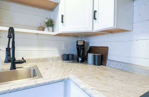 Corinth Cabin | Private Cabin - Hiking. Getaway. Near the ARK. No Cleaning Fees