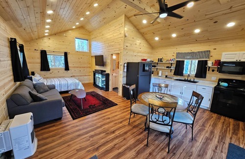 Willow Cabin | Private Cabin in the Heart of Willow Alaska