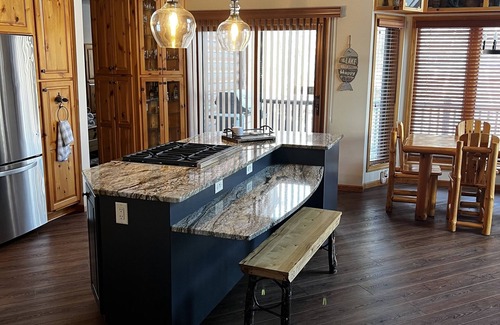 Lake Shore House | Private Cabin on the Gull Chain with Boat Slip