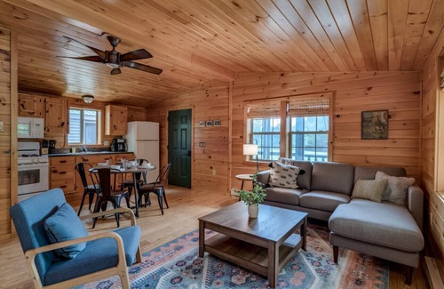 Wellesley Island Cabin | Private Cabin in the Woods-Close to all amenities