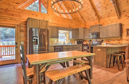 Mineral Bluff Cabin | Private Cabin w/Furnished Porch on < 3 Acres!