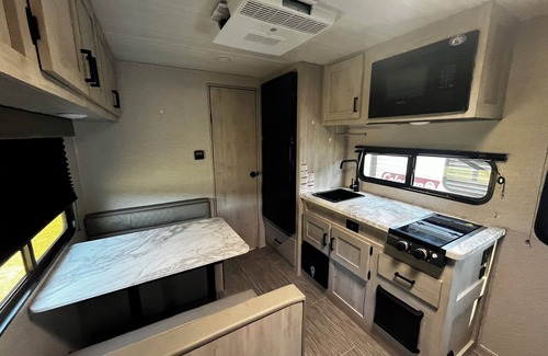Martinsville RV Rental | Private campground with camper rental in charming Ridgeway