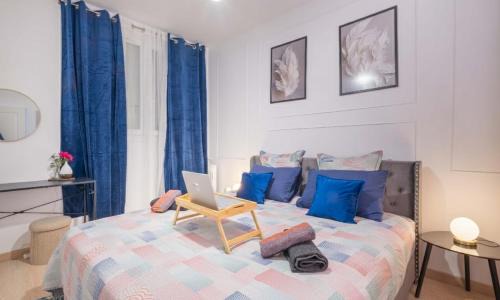 Dreux Apartment | Private Cinema and Gaming Room Getaway