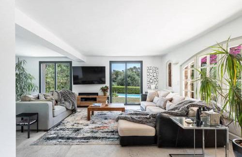 Les Maillans Villa | Private & comfortable stone villa with pool