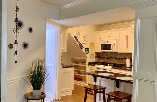 Marietta Condo | Private & comfortable apt.in a quiet neighborhood