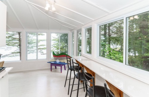 Algonquin Highlands House | Private Cottage with a Loft on a 3 Lake Chain *Includes a Bunkie*