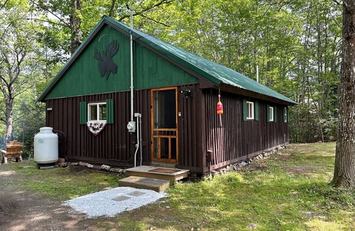 Abbot House | Private Cottage on the River
