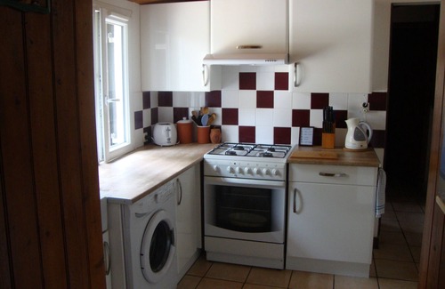 Civray Cottage | Private cottage with it's own fishing & pet friendly!