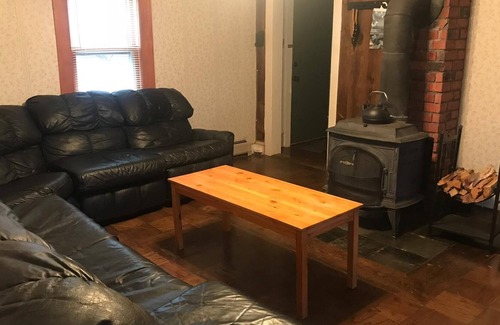 Town of Ramapo Cottage | Private Cozy Cottage in New Hempstead