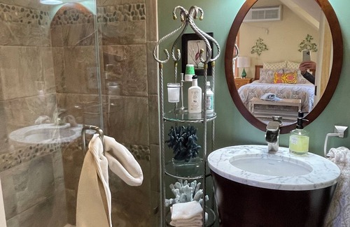 Downingtown House | Private & cozy modern cottage surrounded by nature. Long stays are welcome!