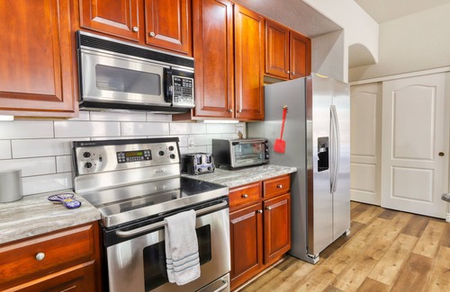 Boulder Mountain Highlands House | Private desert dream home with enclosed yard, pool, furnished lanai, & grill