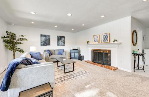 East Olympia House | Private Dock and Fire Pit Lakefront Gem in Olympia