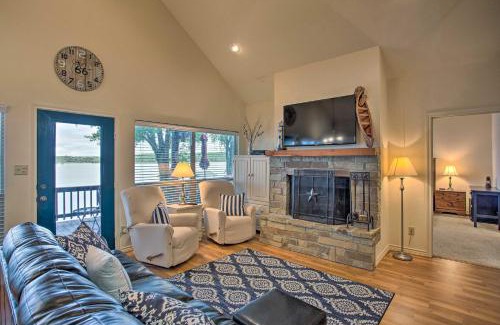 Log Cabin House | Private Dock and Fire Pit Cedar Creek Lake Home