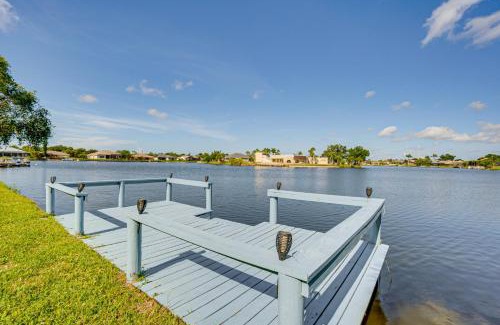 Lake Suzy House | Private Dock and Pool Lakefront Florida Getaway!