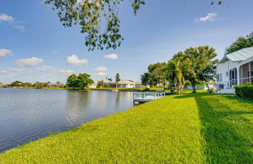 Lake Suzy House | Private Dock and Pool Lakefront Florida Getaway!