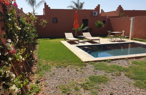 Ait Zat House | Private domain from 10 to 32 people, 9 bungalows, 4 of which with private swimming pool. Marrakech