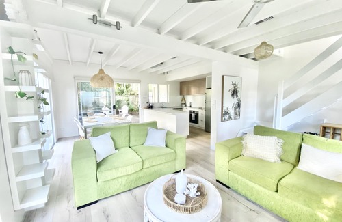 Noosaville House | Private Duplex near the River & Gympie Tce