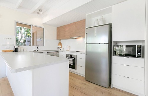 Noosaville House | Private Duplex near the River & Gympie Tce