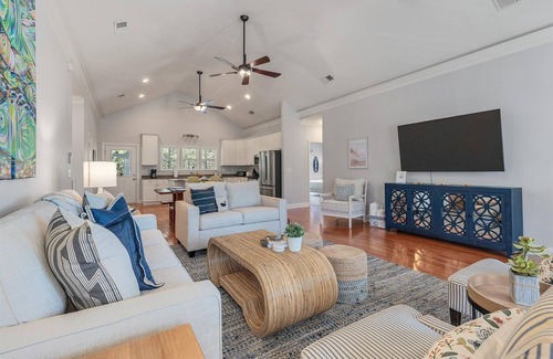 Edisto Island House | Private Edisto Beach Retreat - Steps from the Beach - Fun in the Sun!