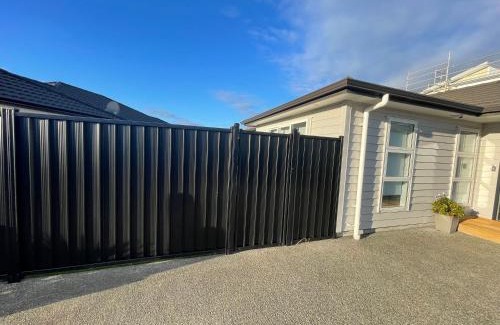 Wallaceville House | Private Ensuite with Spa in Upper Hutt