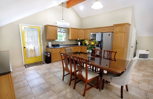 Newfoundland House | Private estate.Indoor saltwater heated Pool Tennis pickle ball &disc golf course