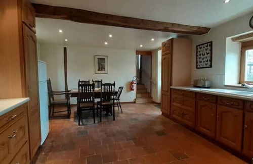 Saint-Pierre-sur-Orthe House | Private farmhouse for six in the countryside