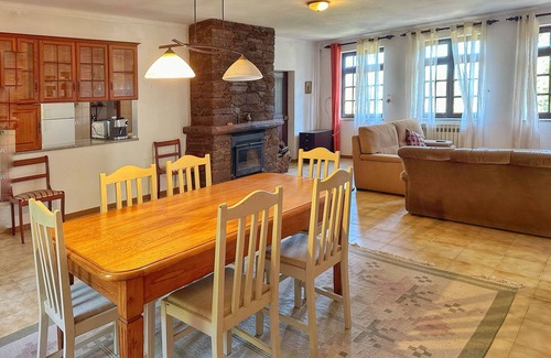 Tabua House | Private farm with lake, close to river beaches