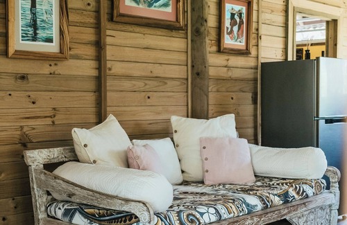 Fare House | Private garden bungalow just 200m from the beach