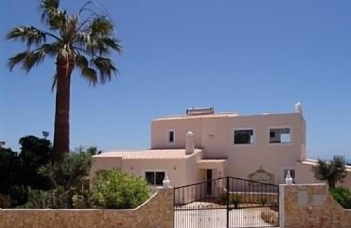 Areias Dos Moinhos Villa | Private Gated Villa With Private Pool And Fantastic Sea Views